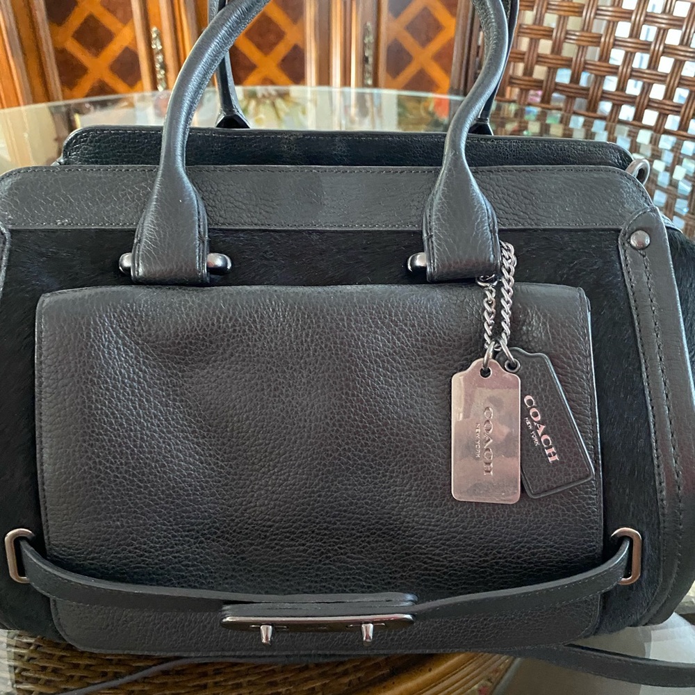 Beautiful black half-calf and leather Coach bag